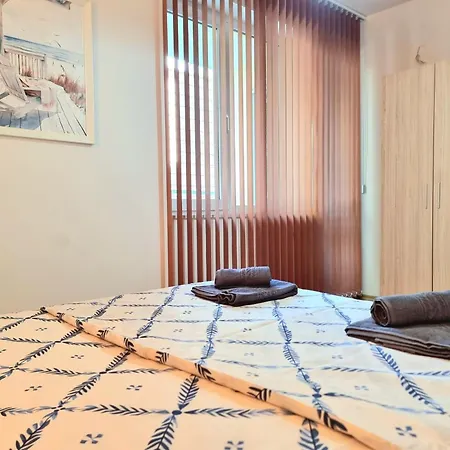 Sweet Kish One Bedroom In Zornitca Apartament *